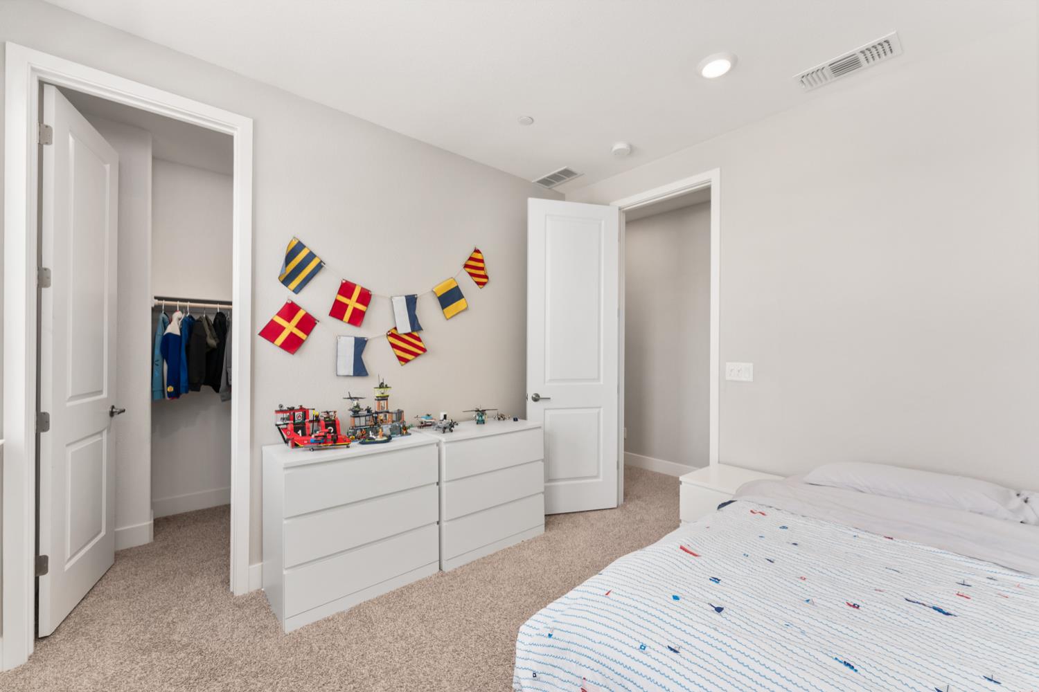 Detail Gallery Image 57 of 83 For 2073 Challenger Way, Roseville,  CA 95747 - 4 Beds | 3/1 Baths