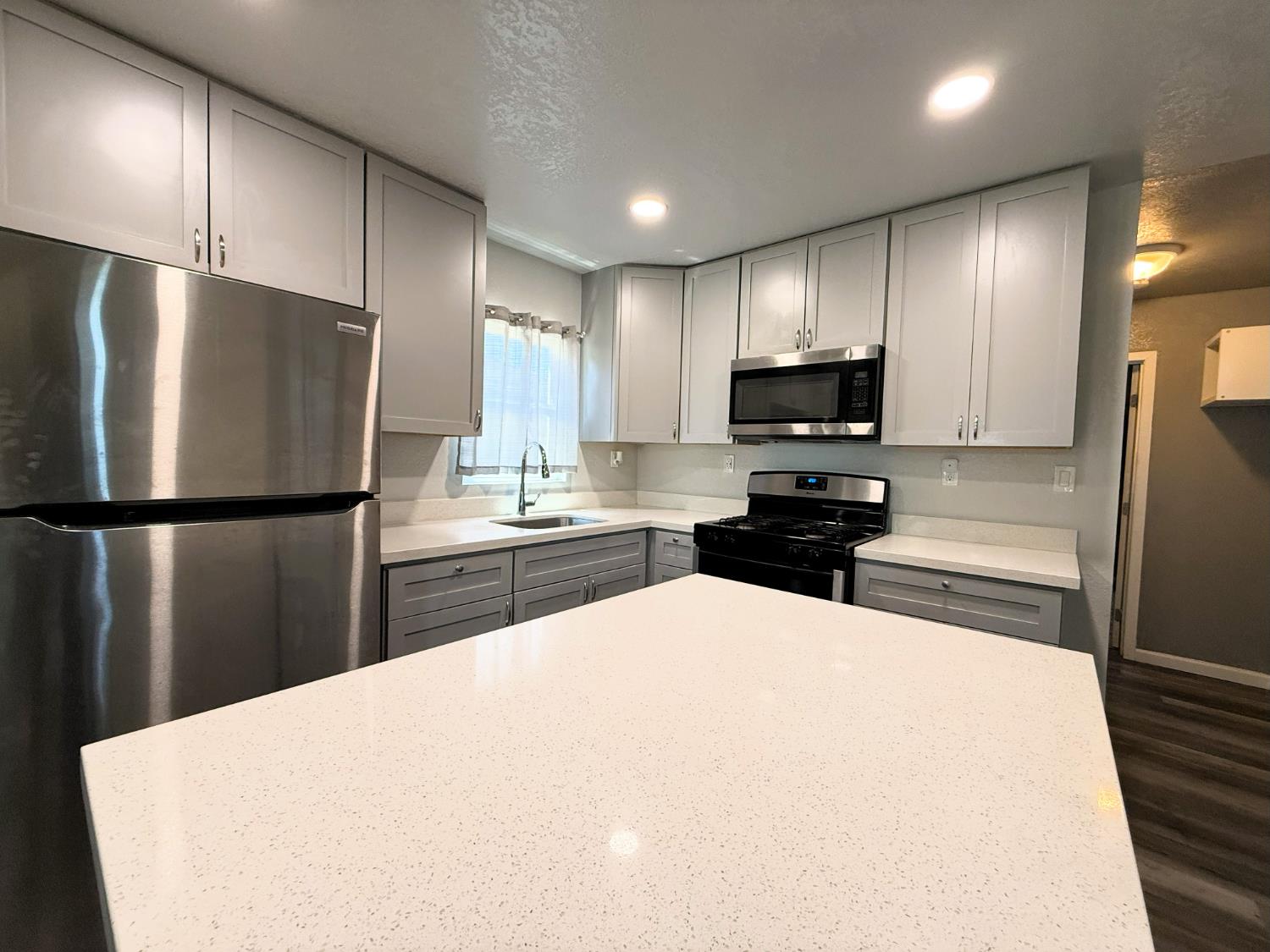 Detail Gallery Image 8 of 19 For 1561 N Filbert St, Stockton,  CA 95205 - 1 Beds | 1 Baths