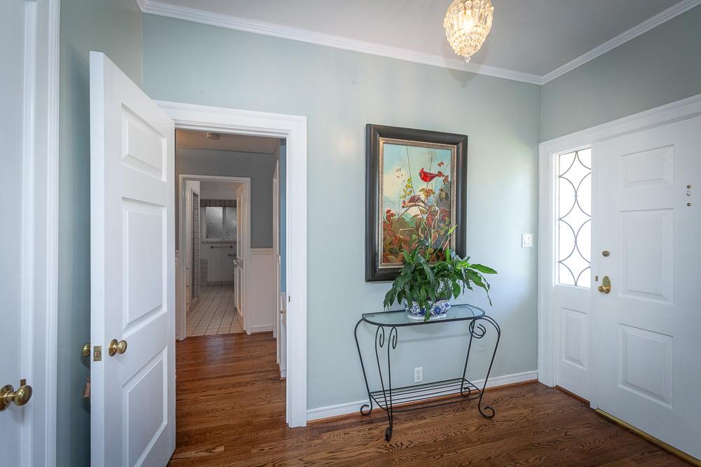 Detail Gallery Image 8 of 73 For 1060 W Monterey Ave, Stockton,  CA 95204 - 4 Beds | 3 Baths