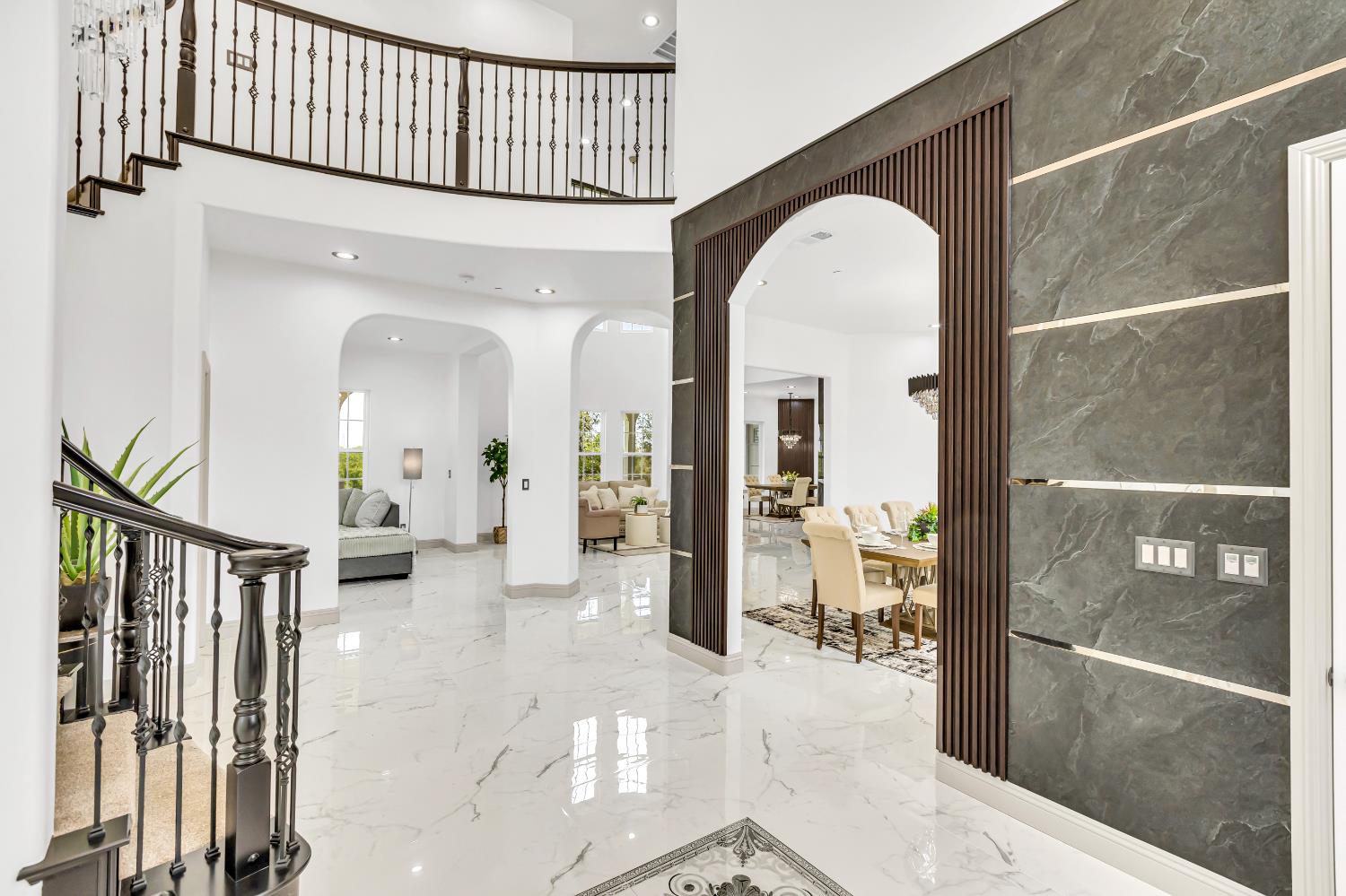 Detail Gallery Image 17 of 98 For 14537 Mira Vista Ln, Lockeford,  CA 95237 - 7 Beds | 4/1 Baths