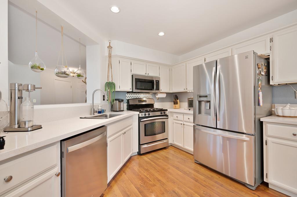 Detail Gallery Image 11 of 36 For 508 Pemberton Ln, Folsom,  CA 95630 - 3 Beds | 2/1 Baths