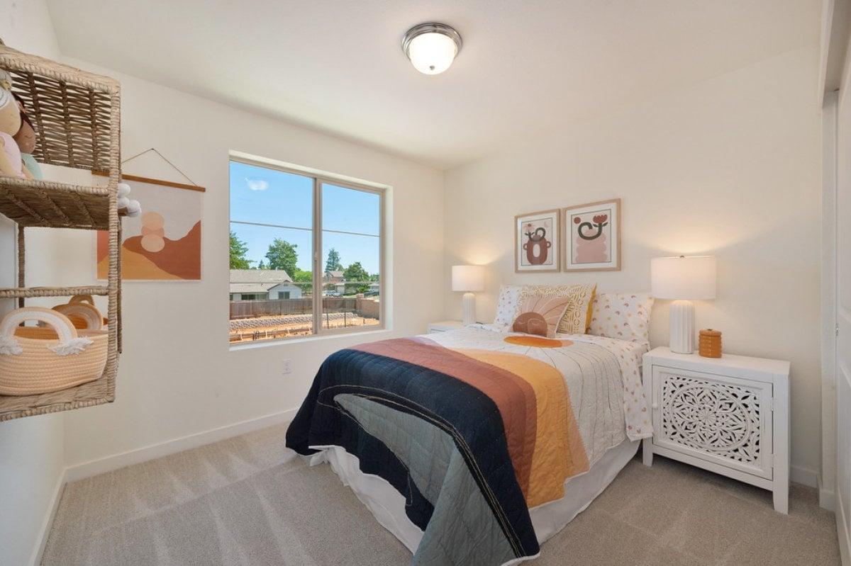 Detail Gallery Image 8 of 27 For 1828 Snowy White Pl #52,  Lincoln,  CA 95648 - 3 Beds | 2/1 Baths