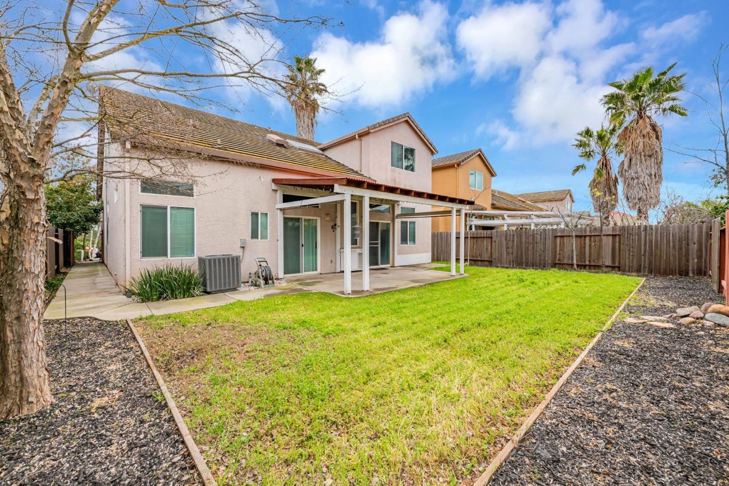 Detail Gallery Image 42 of 46 For 9065 Robbins Rd, Sacramento,  CA 95829 - 4 Beds | 2/1 Baths