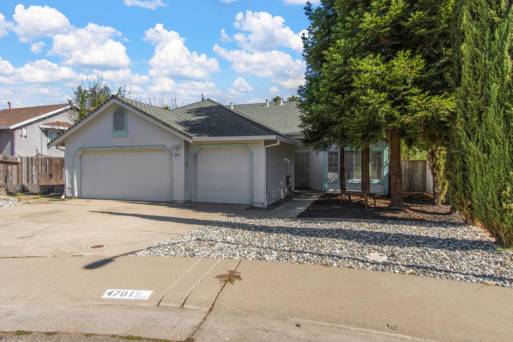 Detail Gallery Image 1 of 33 For 4701 Summer Oak Ct, Antelope,  CA 95843 - 3 Beds | 2 Baths