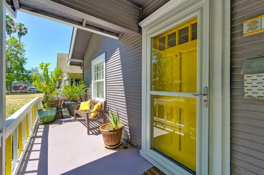 Detail Gallery Image 13 of 53 For 2232 Gerber Ave, Sacramento,  CA 95817 - 3 Beds | 2 Baths