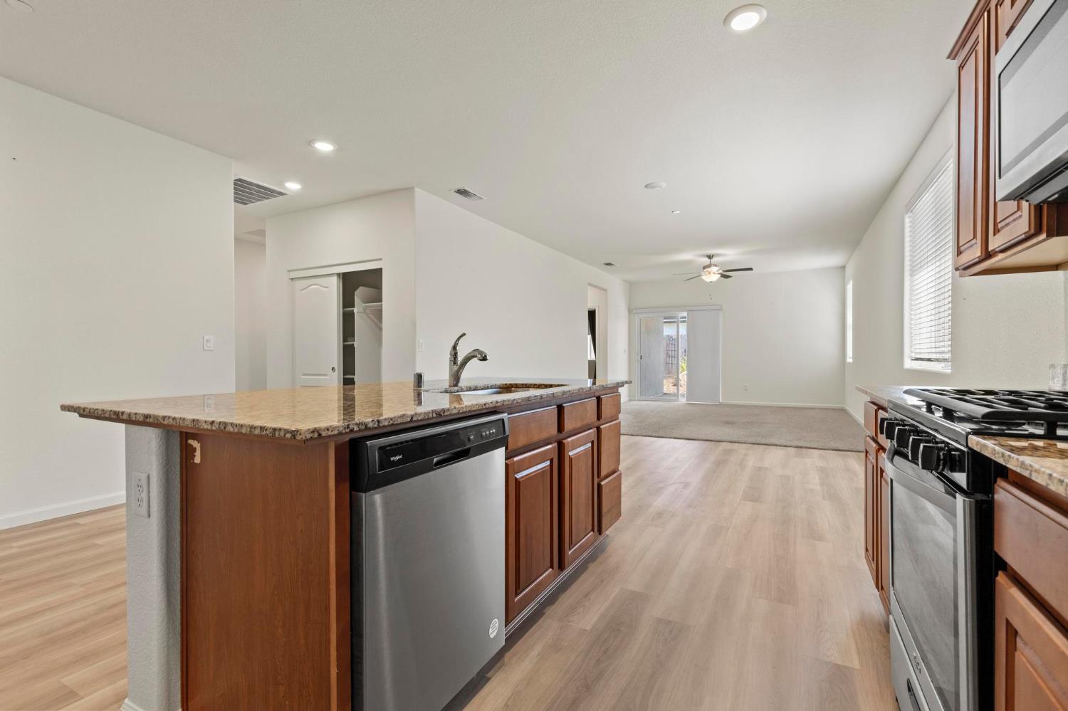 Detail Gallery Image 10 of 41 For 2363 Redgold St, Marysville,  CA 95901 - 4 Beds | 2 Baths