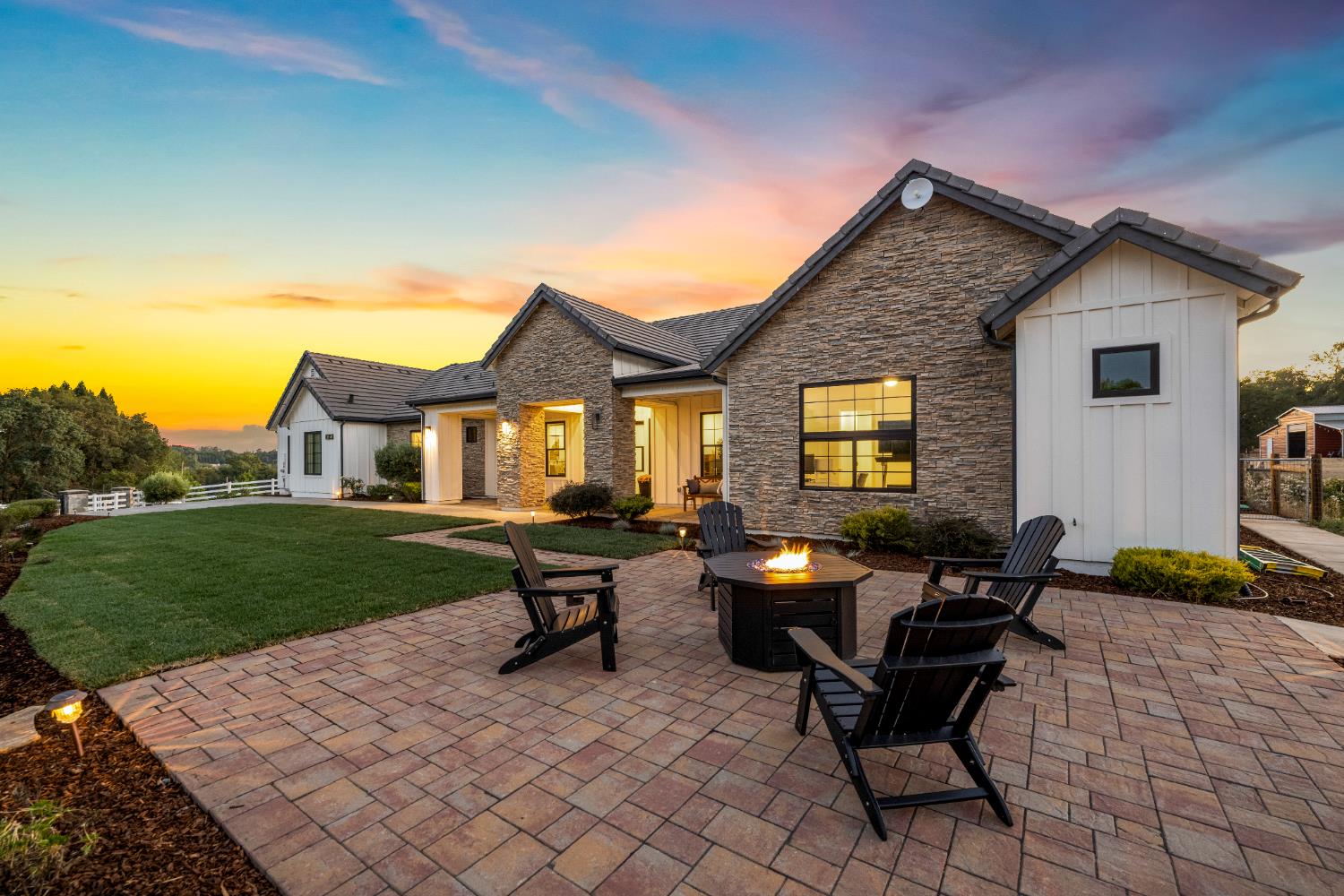 Detail Gallery Image 2 of 80 For 3050 Rattlesnake Rd, Newcastle,  CA 95658 - 5 Beds | 3/1 Baths