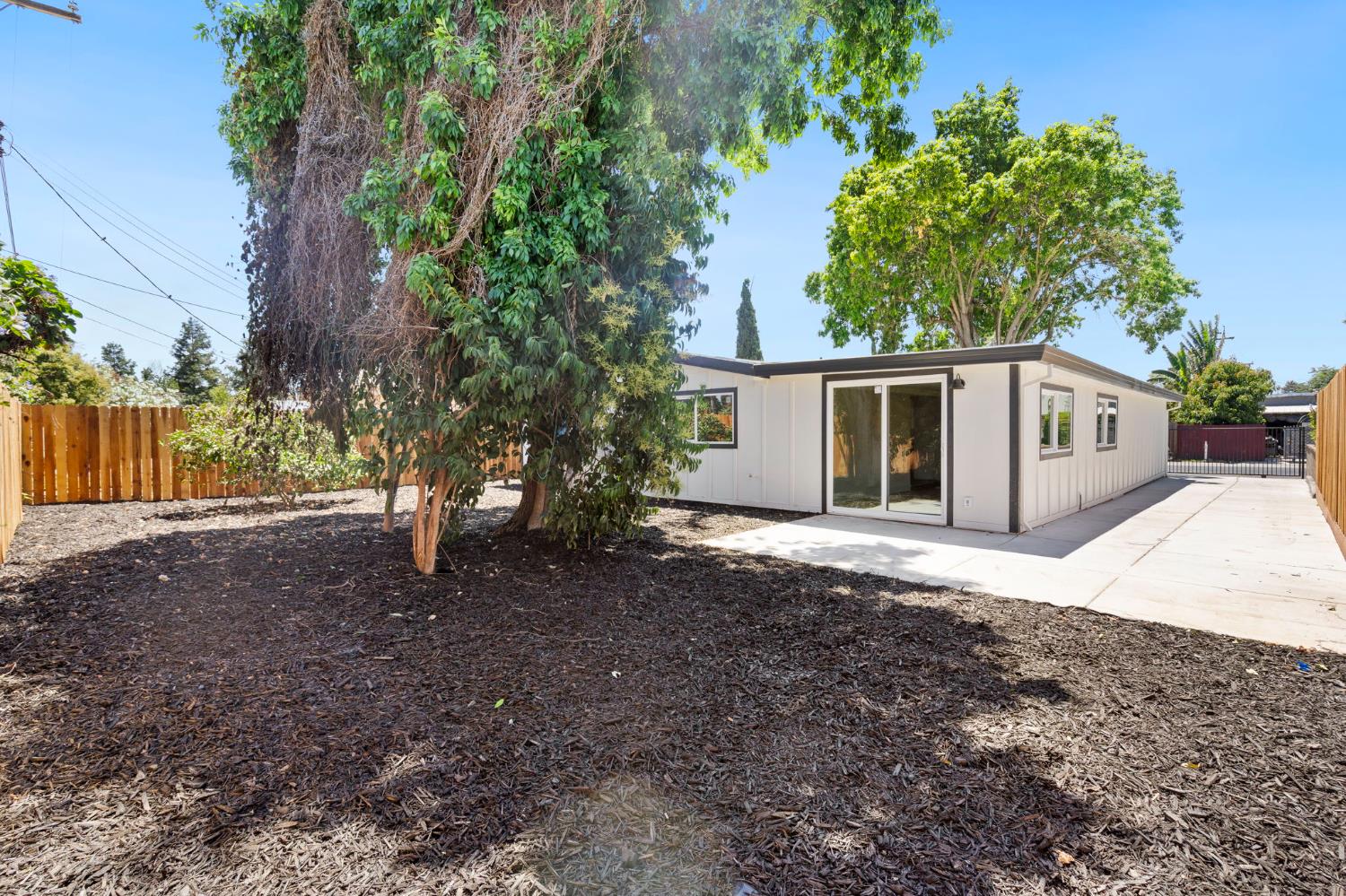 Detail Gallery Image 20 of 23 For 3889 32nd, Sacramento,  CA 95824 - 3 Beds | 2 Baths
