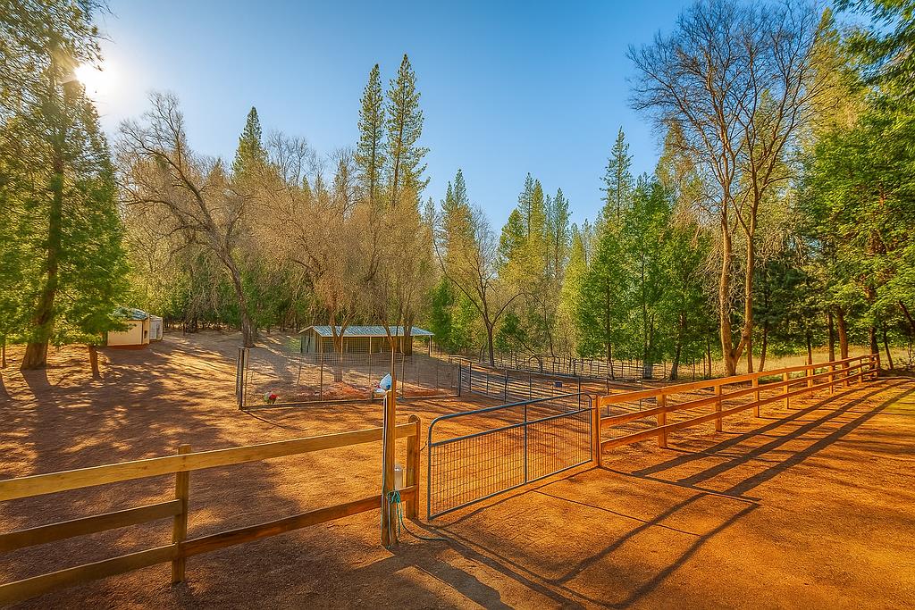 Detail Gallery Image 3 of 37 For 4505 Ingot Ln, Garden Valley,  CA 95633 - 3 Beds | 2 Baths