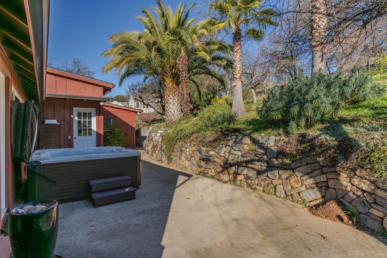 Detail Gallery Image 30 of 40 For 40 Greenstone Ter, Sutter Creek,  CA 95685 - 3 Beds | 2/1 Baths