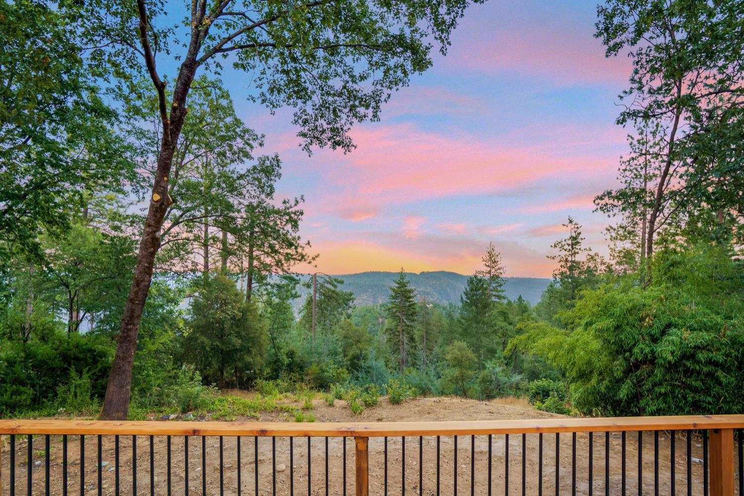 Detail Gallery Image 5 of 43 For 24200 Grand View Ave, Colfax,  CA 95713 - 3 Beds | 2 Baths