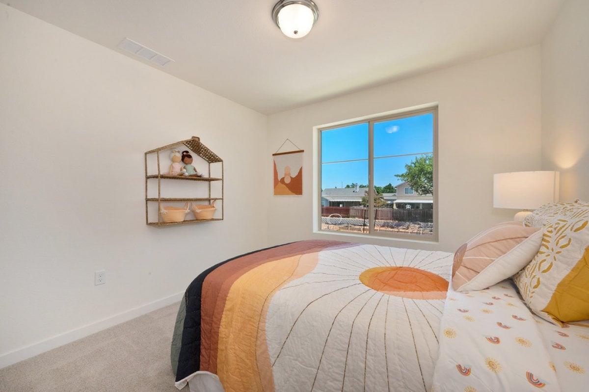 Detail Gallery Image 6 of 27 For 1828 Snowy White Pl #52,  Lincoln,  CA 95648 - 3 Beds | 2/1 Baths