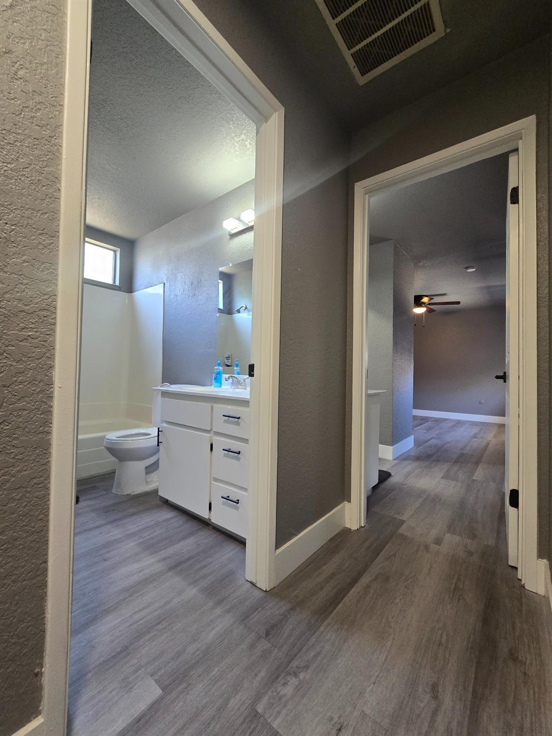 Detail Gallery Image 8 of 22 For 1957 Comstock Dr, Stockton,  CA 95209 - – Beds | – Baths