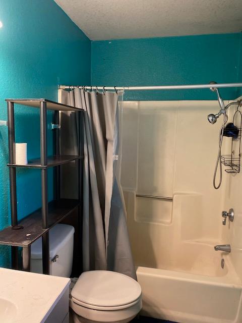 Detail Gallery Image 7 of 8 For 1021 Fleetwood Way, Stockton,  CA 95210 - 3 Beds | 2 Baths