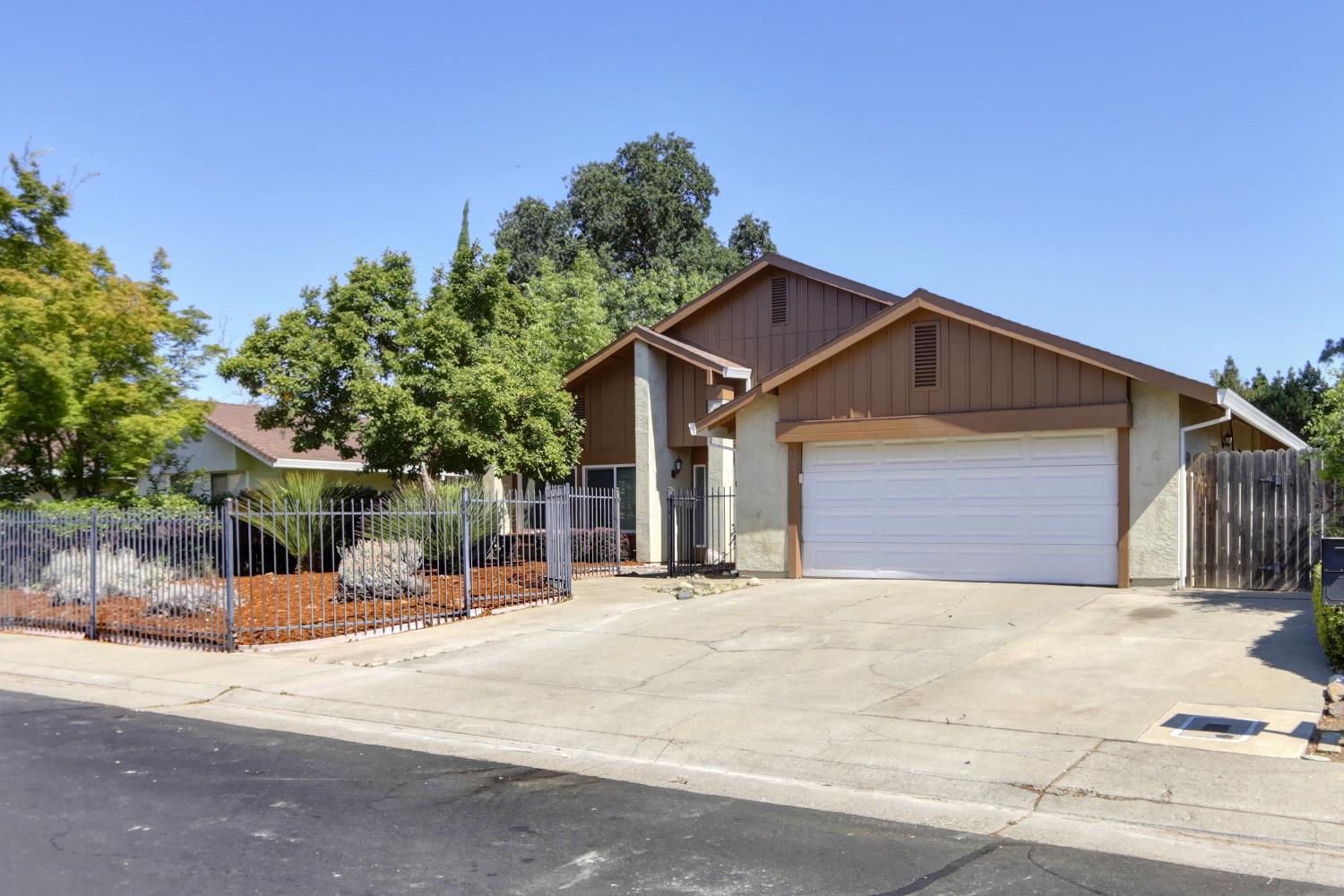 Detail Gallery Image 47 of 48 For 9013 Meadowsweet Way, Elk Grove,  CA 95624 - 4 Beds | 2 Baths
