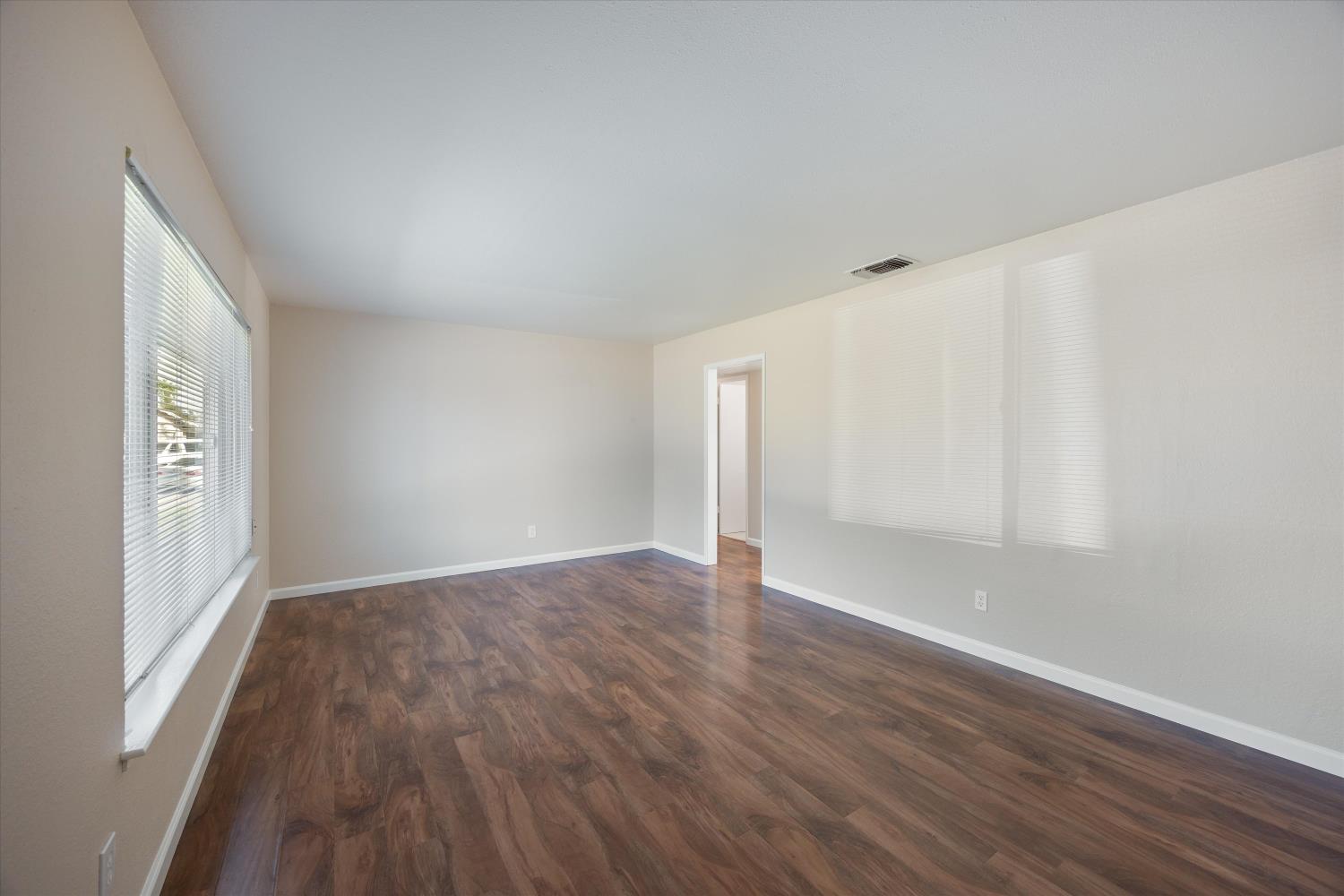 Detail Gallery Image 3 of 39 For 2326 Ramon Dr, Sacramento,  CA 95825 - – Beds | – Baths