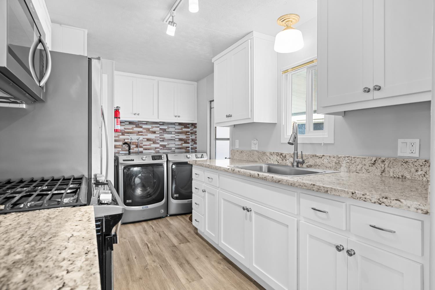 Detail Gallery Image 11 of 30 For 8181 Folsom Blvd 88, Sacramento,  CA 95826 - 2 Beds | 1 Baths