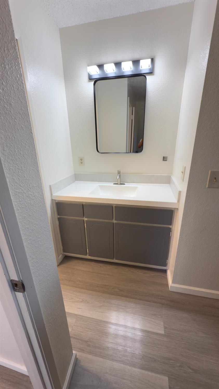 Detail Gallery Image 14 of 23 For 8263 Union House Way, Sacramento,  CA 95823 - 2 Beds | 1/1 Baths