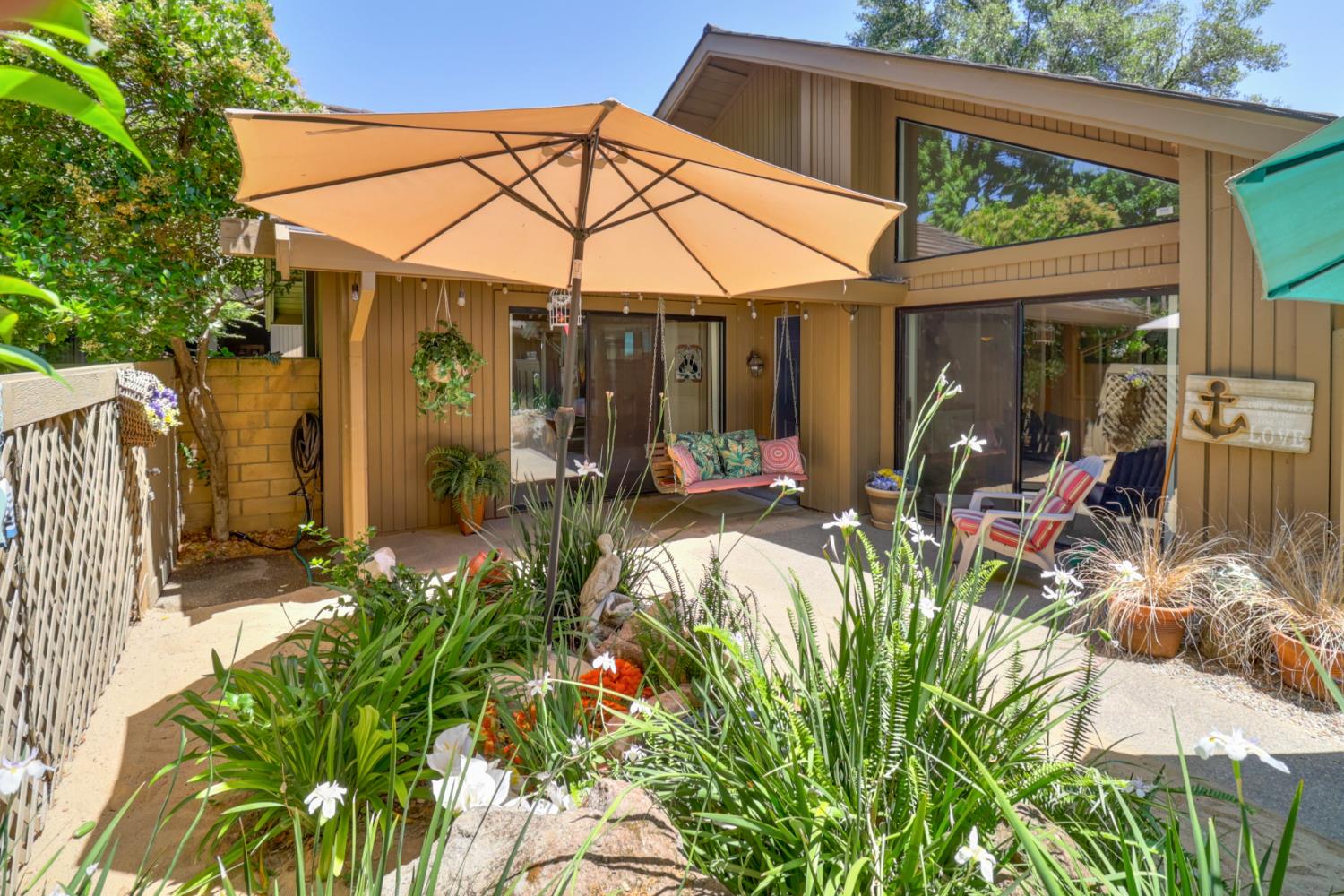 Detail Gallery Image 68 of 99 For 1911 Discovery Village Ln, Gold River,  CA 95670 - 2 Beds | 2 Baths
