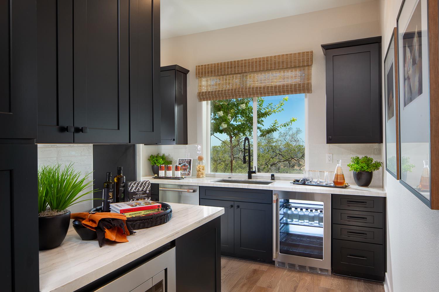 Detail Gallery Image 3 of 14 For 3186 Beatty Dr, El Dorado Hills,  CA 95762 - 4 Beds | 4/1 Baths