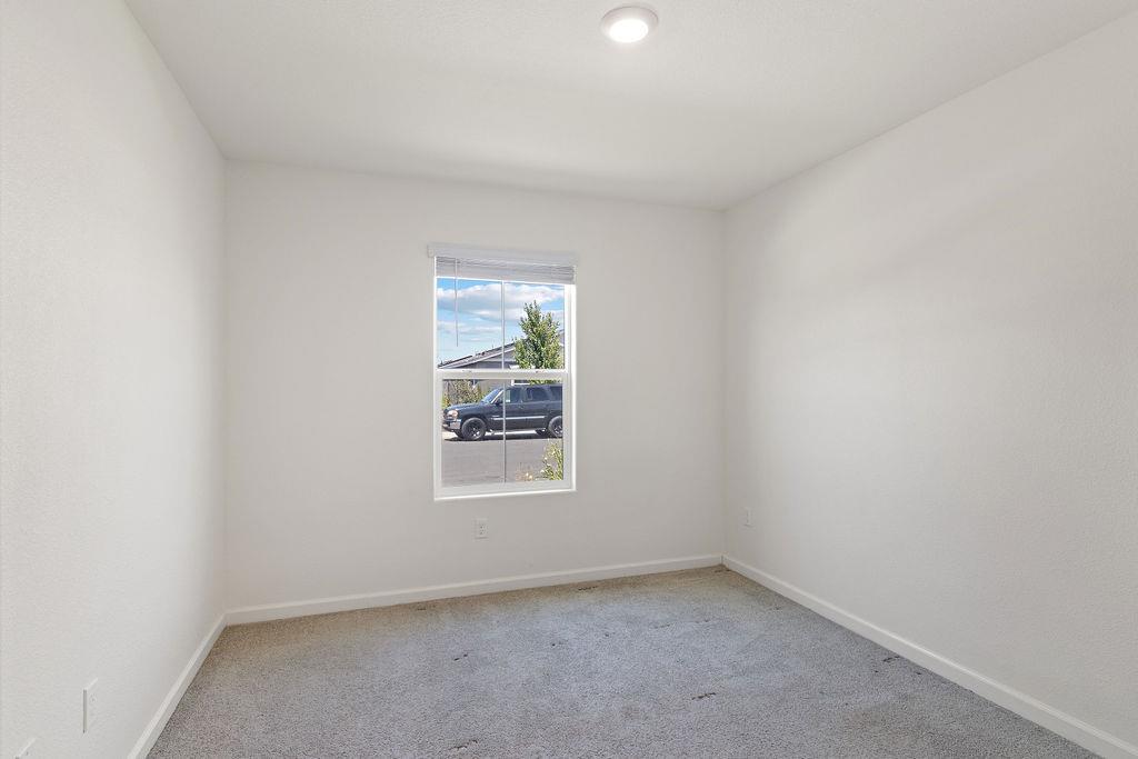 Detail Gallery Image 25 of 37 For 12084 Royal Ct, Waterford,  CA 95386 - 4 Beds | 2 Baths