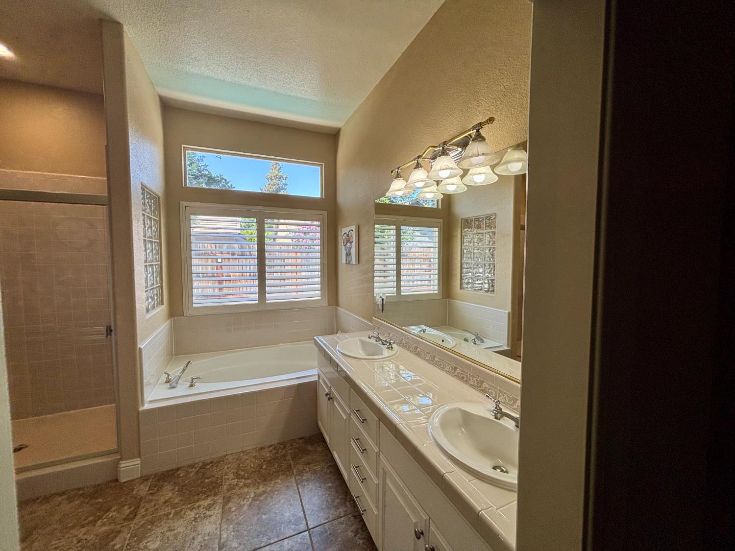 Detail Gallery Image 35 of 68 For 2937 Heritage Oak Way, Lodi,  CA 95242 - 3 Beds | 2 Baths