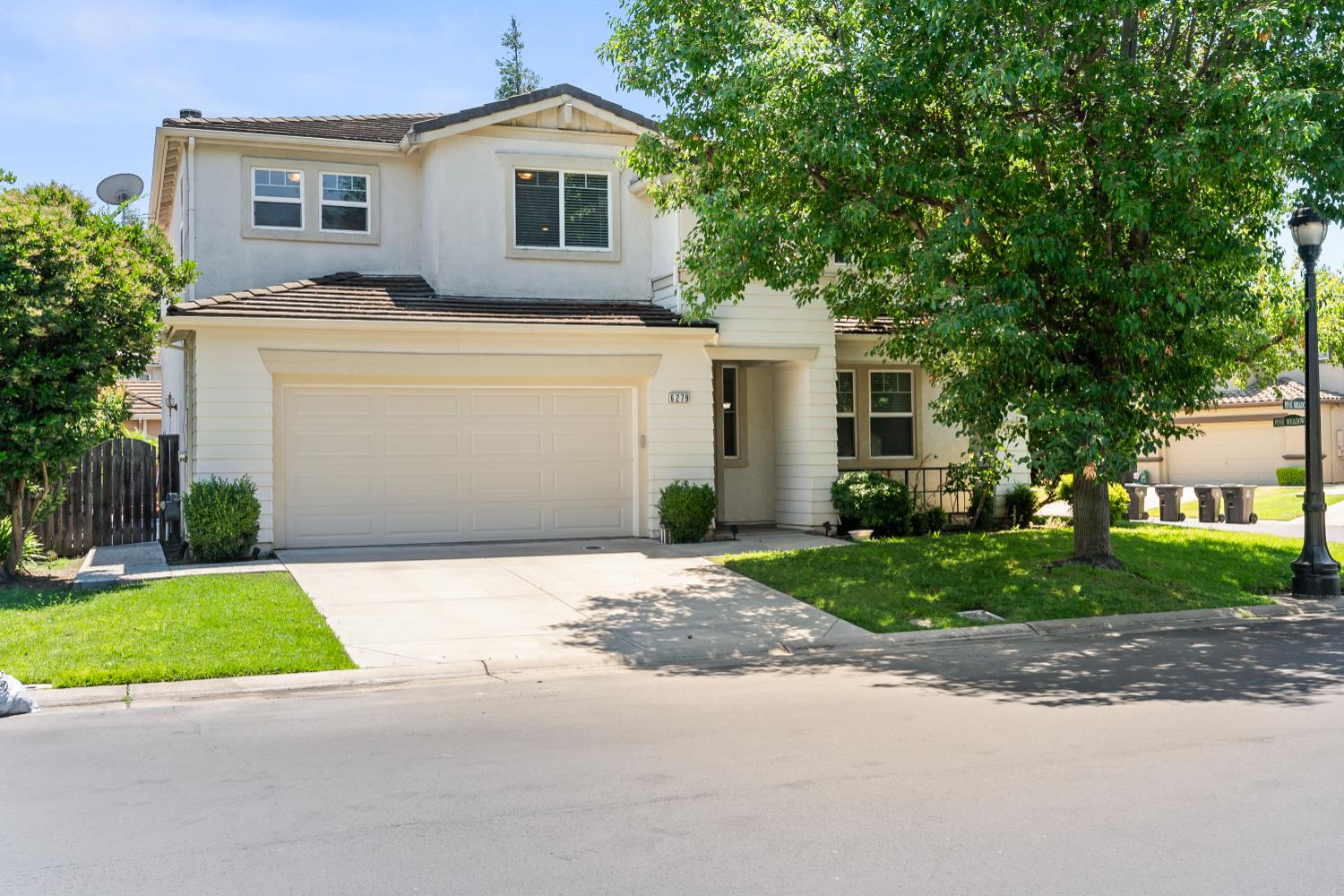 Detail Gallery Image 1 of 68 For 6279 Pine Meadow Cir, Stockton,  CA 95219 - 5 Beds | 3 Baths
