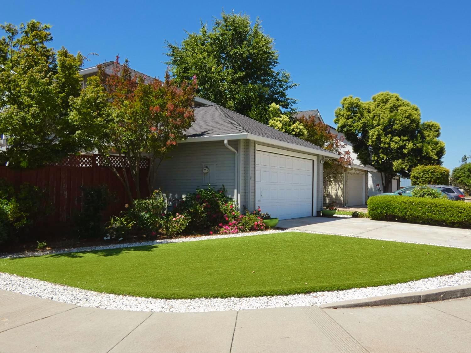 Detail Gallery Image 2 of 36 For 1960 Rheem, Pleasanton,  CA 94588 - 2 Beds | 2 Baths