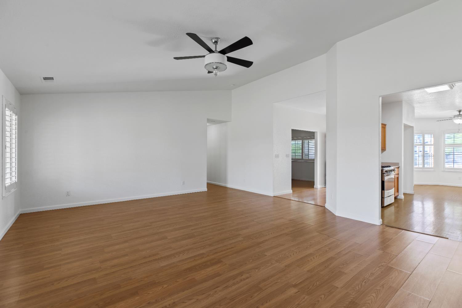 Detail Gallery Image 7 of 29 For 995 W Springer Dr, Turlock,  CA 95382 - 4 Beds | 2 Baths