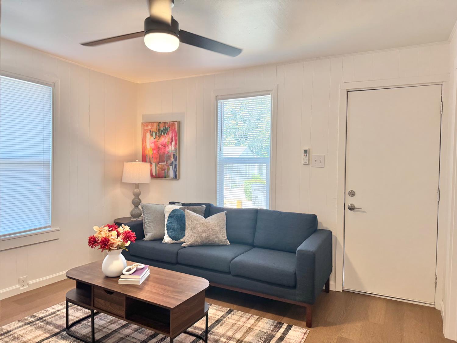Detail Gallery Image 5 of 15 For 1739 Gilchrist Ave, Stockton,  CA 95205 - 2 Beds | 1 Baths