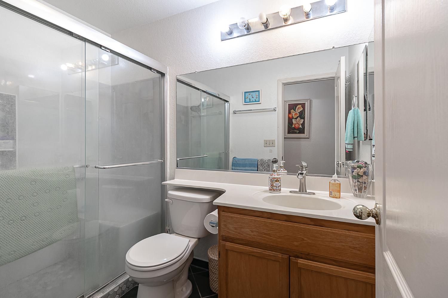 Detail Gallery Image 16 of 29 For 5220 Cimarron Ct, Salida,  CA 95368 - 4 Beds | 2/1 Baths