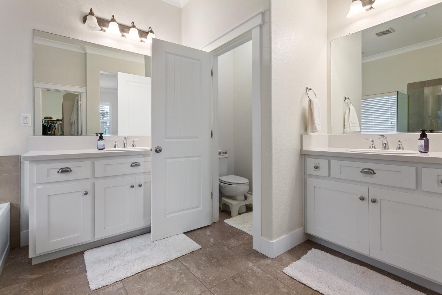 Detail Gallery Image 19 of 24 For 3001 Oak Trail Way, Roseville,  CA 95747 - 3 Beds | 3 Baths