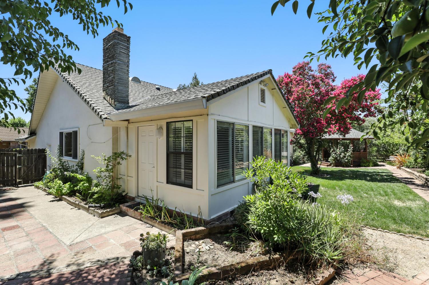 Detail Gallery Image 32 of 37 For 7969 Glenbar Way, Fair Oaks,  CA 95628 - 4 Beds | 2/1 Baths