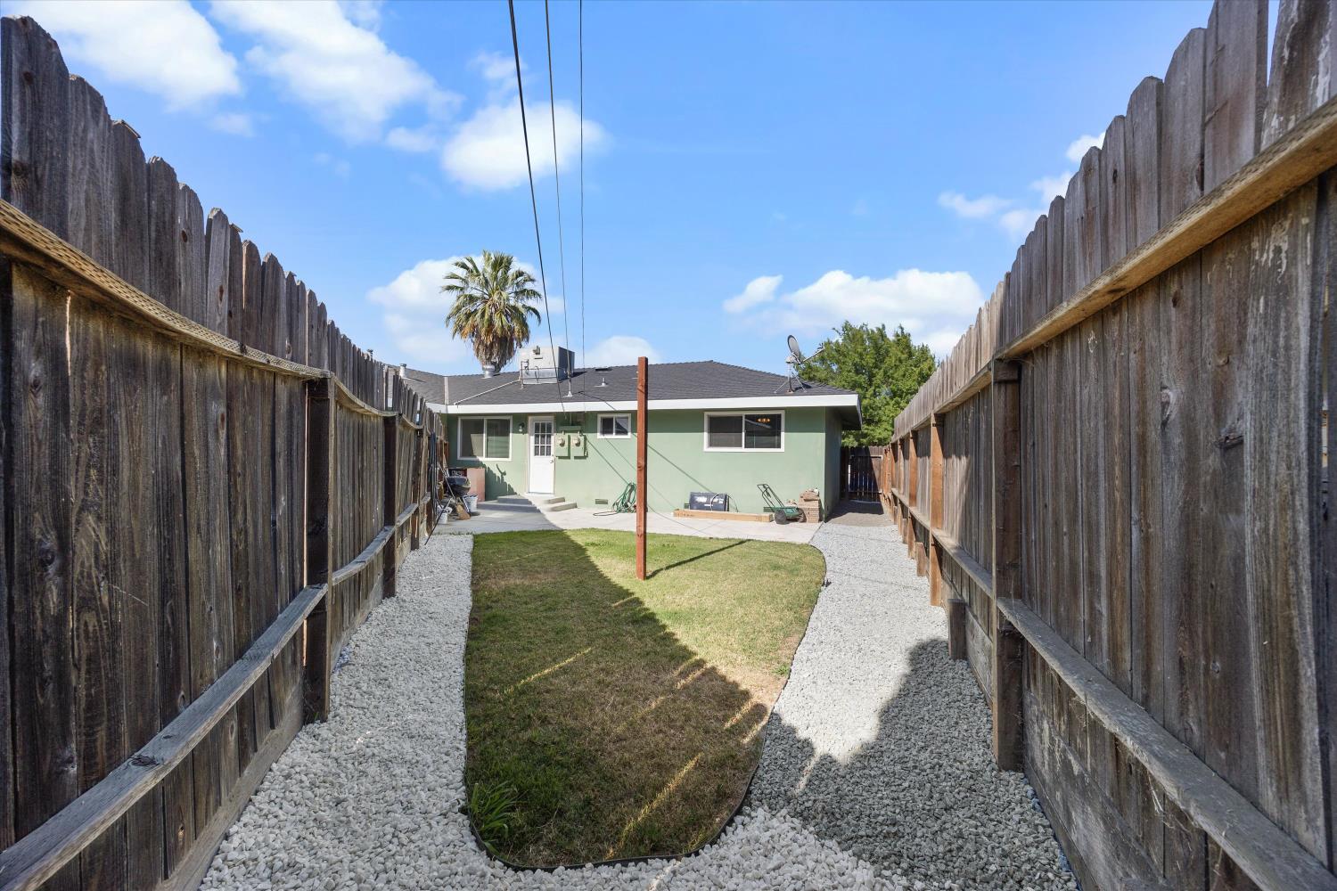 Detail Gallery Image 12 of 39 For 2326 Ramon Dr, Sacramento,  CA 95825 - – Beds | – Baths