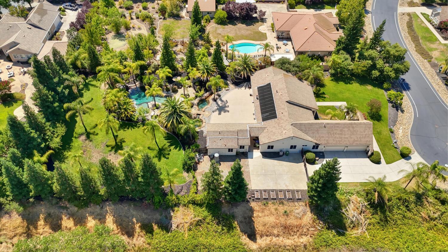 Detail Gallery Image 88 of 92 For 9896 Silvergate Ln, Elk Grove,  CA 95624 - 5 Beds | 3 Baths