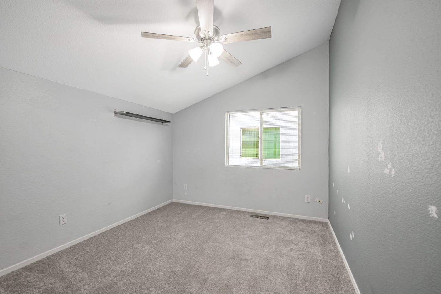 Detail Gallery Image 35 of 46 For 9065 Robbins Rd, Sacramento,  CA 95829 - 4 Beds | 2/1 Baths