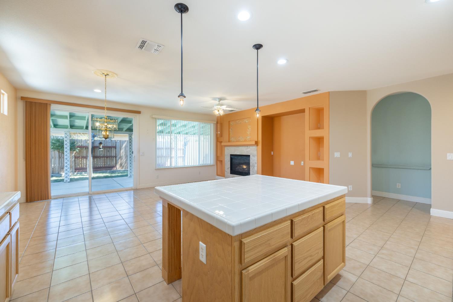 Detail Gallery Image 19 of 66 For 12241 Conservancy Way, Rancho Cordova,  CA 95742 - 3 Beds | 2 Baths