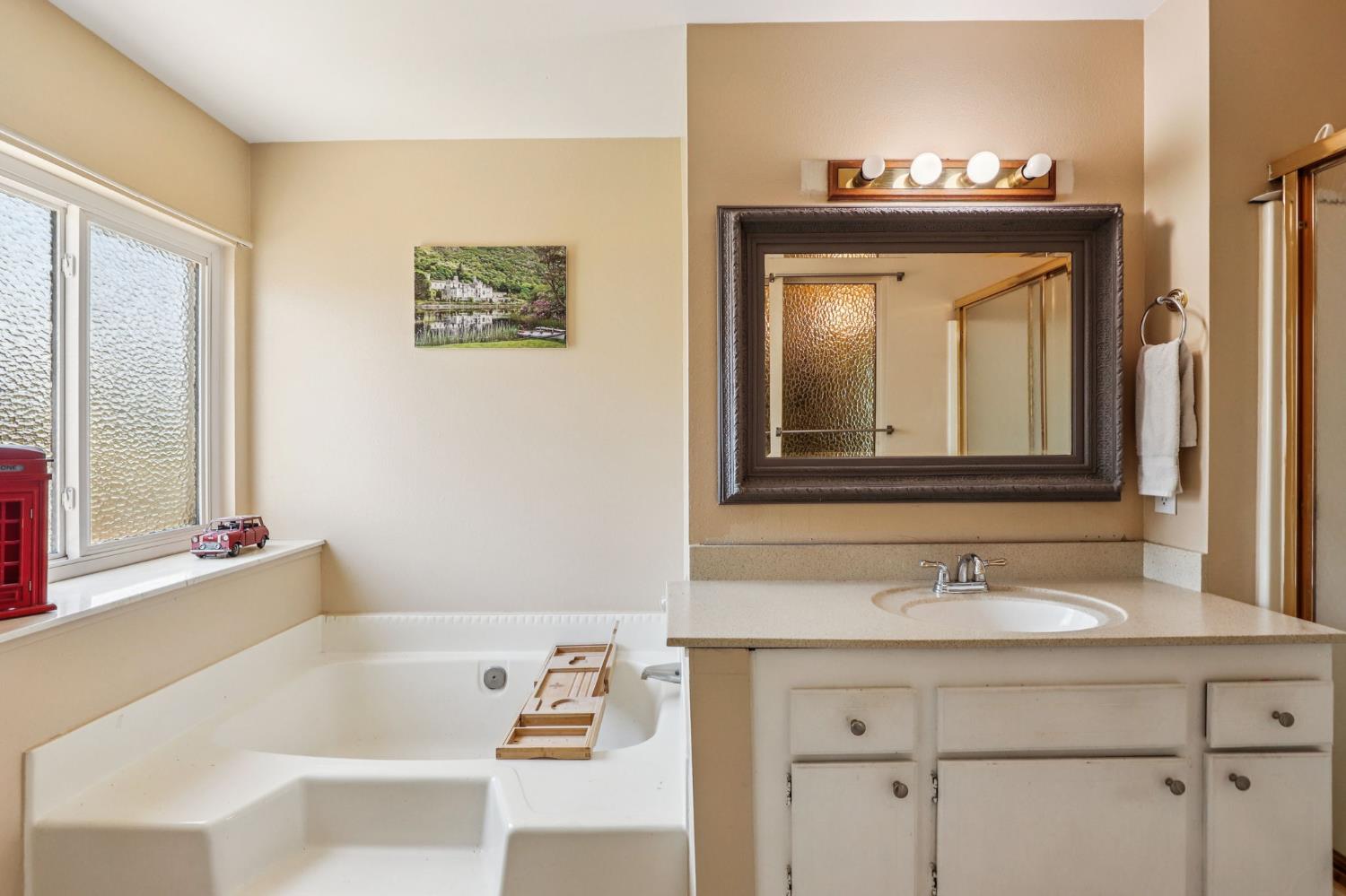 Detail Gallery Image 36 of 55 For 8058 Mesa Oak Way, Citrus Heights,  CA 95610 - 5 Beds | 3 Baths