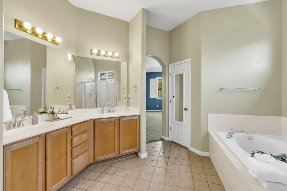Detail Gallery Image 42 of 64 For 9688 Pasture Rose Ct, Elk Grove,  CA 95624 - 3 Beds | 2/1 Baths