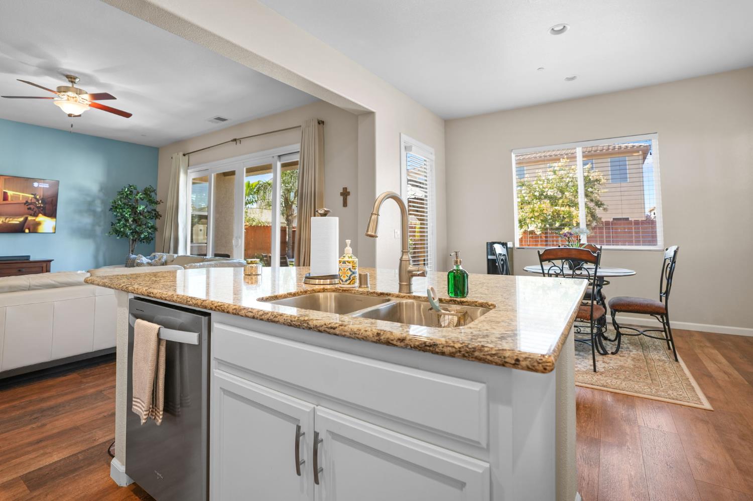 Detail Gallery Image 18 of 55 For 1261 Sweet Briar Dr, Patterson,  CA 95363 - 3 Beds | 2 Baths