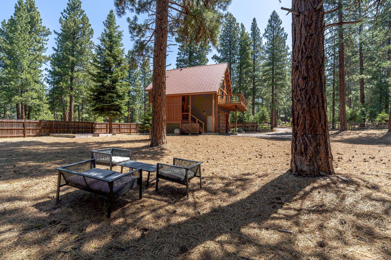 Detail Gallery Image 12 of 47 For 10854 Royal Crest Dr, Truckee,  CA 96161 - 2 Beds | 1/1 Baths