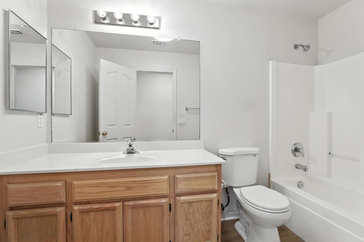 Detail Gallery Image 20 of 31 For 7105 Prazzo Way, Elk Grove,  CA 95757 - 3 Beds | 2 Baths