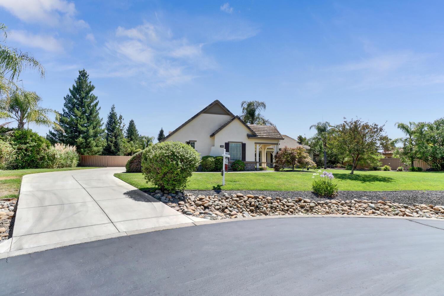 Detail Gallery Image 80 of 92 For 9896 Silvergate Ln, Elk Grove,  CA 95624 - 5 Beds | 3 Baths