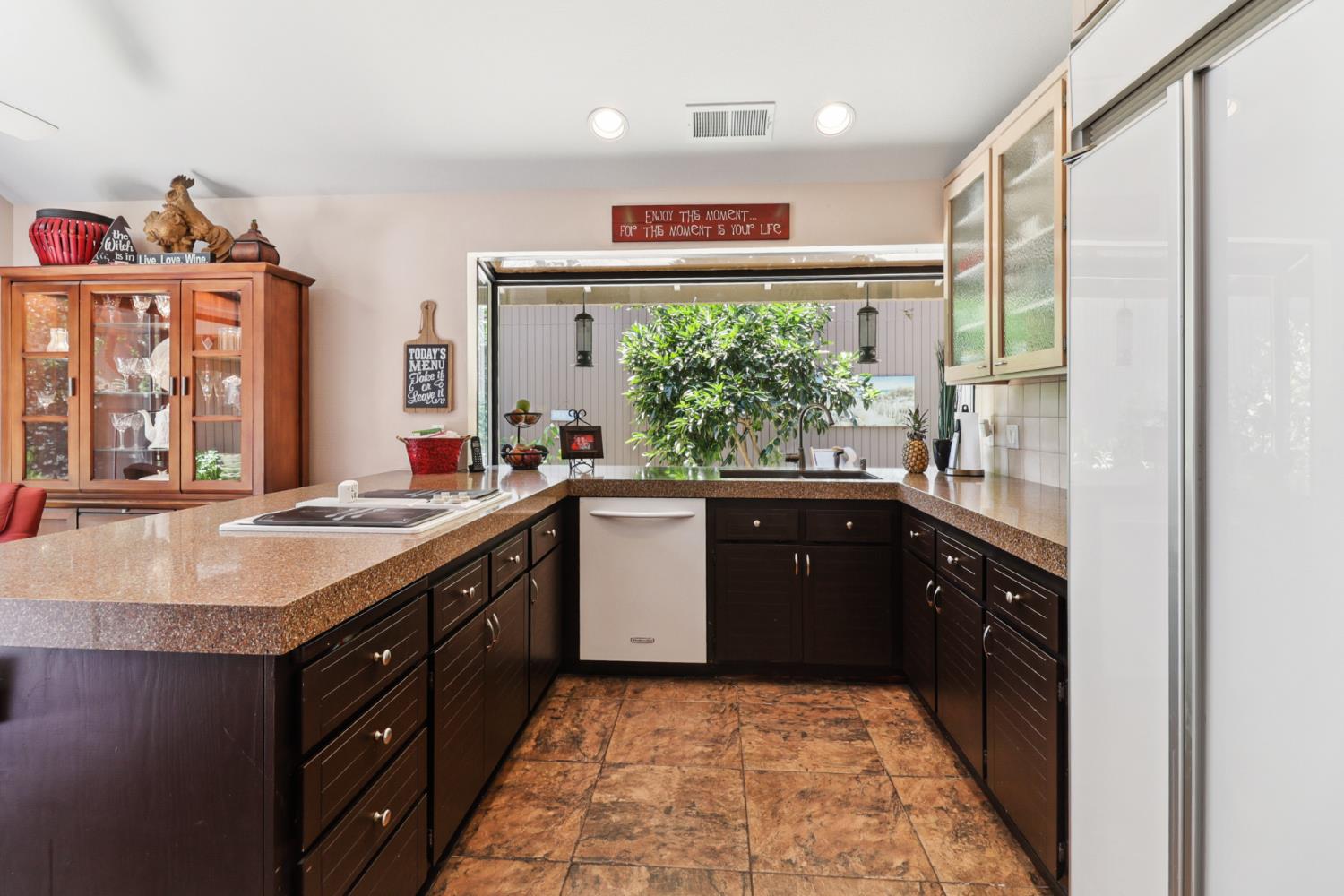 Detail Gallery Image 20 of 99 For 1911 Discovery Village Ln, Gold River,  CA 95670 - 2 Beds | 2 Baths
