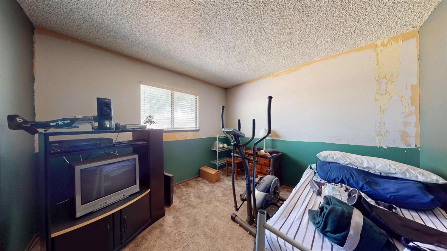 Detail Gallery Image 11 of 22 For 2716 Palomino Ln, Modesto,  CA 95355 - 3 Beds | 2/1 Baths