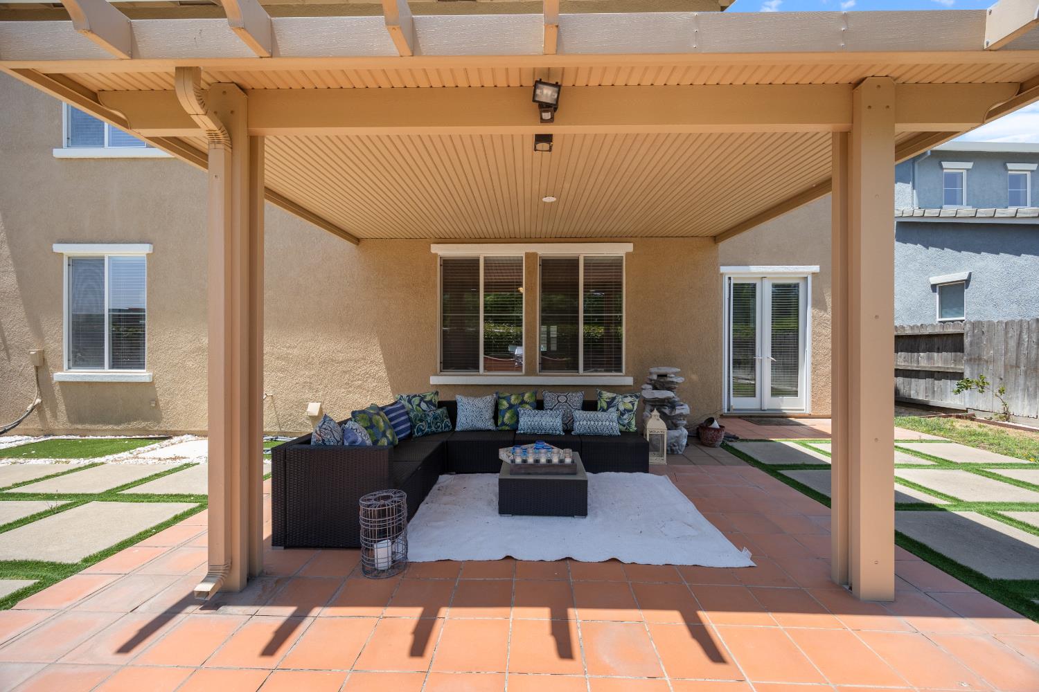 Detail Gallery Image 64 of 78 For 6904 Rio Tejo Way, Elk Grove,  CA 95757 - 5 Beds | 3 Baths