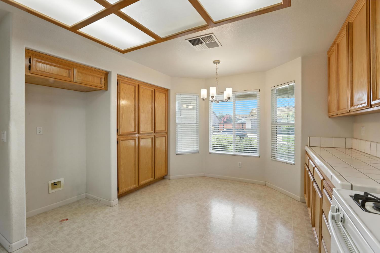 Detail Gallery Image 11 of 31 For 7105 Prazzo Way, Elk Grove,  CA 95757 - 3 Beds | 2 Baths