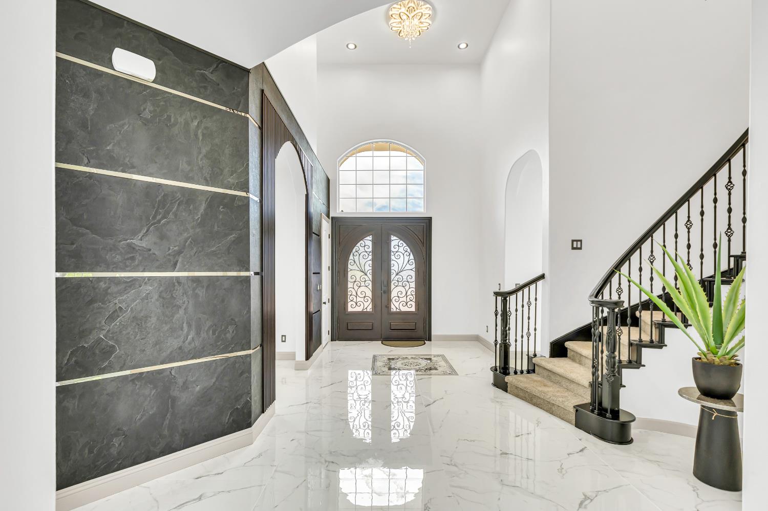 Detail Gallery Image 16 of 98 For 14537 Mira Vista Ln, Lockeford,  CA 95237 - 7 Beds | 4/1 Baths