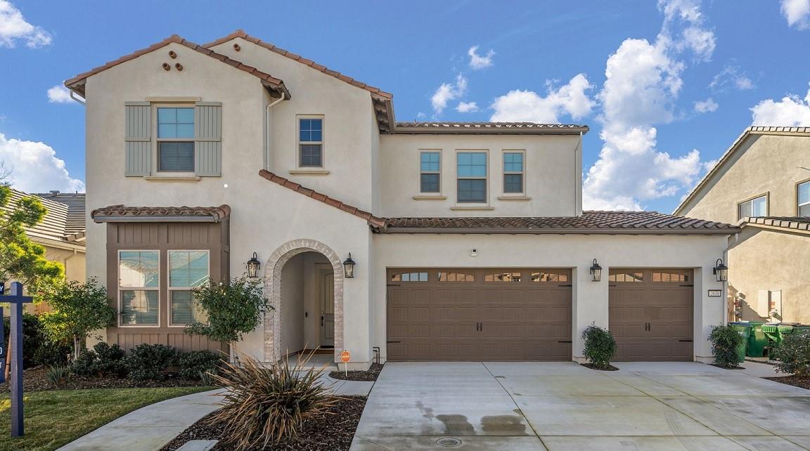 Detail Gallery Image 1 of 49 For 2830 Mcintosh Dr, Lodi,  CA 95242 - 4 Beds | 3 Baths