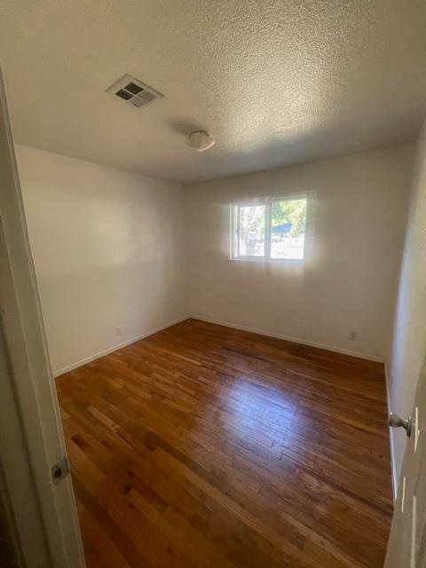 Detail Gallery Image 14 of 19 For 2009 Chelsea Ave, Modesto,  CA 95350 - 3 Beds | 2 Baths